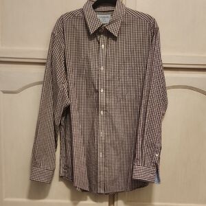 EUC Croft & Barrow Maroon and White Long Sleeve Casual Button Down Shirt Large